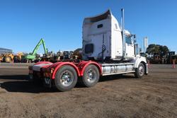 2018 Western Star 4800 Series 4800 FXB WHITE
