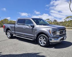 2024 Ford
                F-150 Lariat