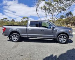 2024 Ford
                F-150 Lariat