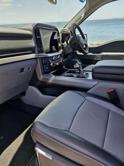 2024 Ford
                F-150 Lariat