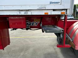 2018 Vawdrey St3 Lead A 12 Pallet Refrigerated Wing-Liner