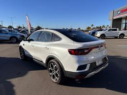 2022 Renault
                Arkana Intens