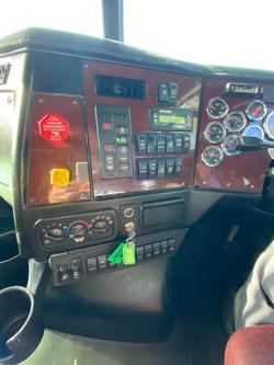 2016 Western Star 5800 Series 5864 White