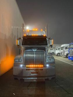 2016 Western Star 5800 Series 5864 White