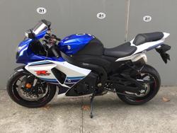 2016 Suzuki
GSX-R1000 30th Anniversary Edition