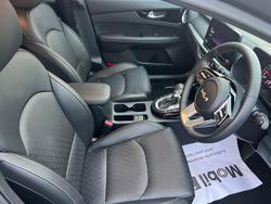 2024 Kia
                Cerato Sport+