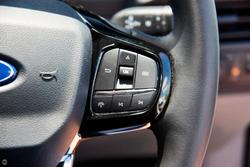 2023 Ford
                Transit Custom Trend 320S