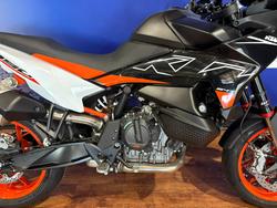 2024 Ktm 890 SM-T Black