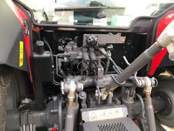 0 Massey Ferguson 4707 C-4 Cab Tractor 4Wd Quicke Loader 75Hp RED