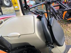 0 Massey Ferguson 4707 C-4 Cab Tractor 4Wd Quicke Loader 75Hp RED