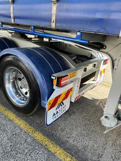 2021 Maxitrans
                St3 34 Pallet Drop Deck Mezzanine R/T 