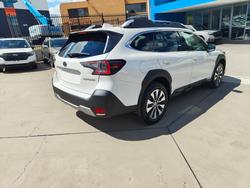 2025 Subaru Outback AWD Touring