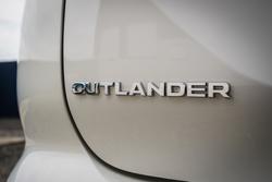 2024 MITSUBISHI OUTLANDER ASPIRE 7 SEAT (2WD)