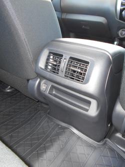 2024 Nissan
Navara SL Warrior