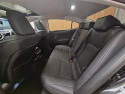 2025 Lexus ES300h Luxury 2.5L Hybrid Auto CVT Sedan