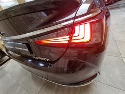 2025 Lexus ES300h Luxury 2.5L Hybrid Auto CVT Sedan