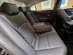 2025 Lexus ES300h Luxury 2.5L Hybrid Auto CVT Sedan