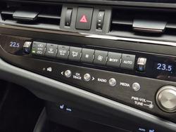 2025 Lexus ES300h Luxury 2.5L Hybrid Auto CVT Sedan