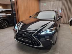 2025 Lexus ES300h Luxury 2.5L Hybrid Auto CVT Sedan