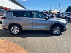 2023 MITSUBISHI OUTLANDER LS 7 SEAT (AWD)