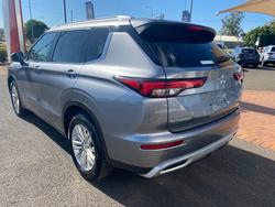 2023 MITSUBISHI OUTLANDER LS 7 SEAT (AWD)