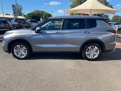 2023 MITSUBISHI OUTLANDER LS 7 SEAT (AWD)