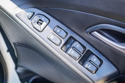 2014 HYUNDAI
iX35 SE (FWD)
