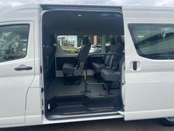 2019 Toyota Hiace Hiace Bus SLWB 2.8L T Diesel Automatic 9633060 001