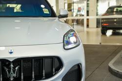 2025 Maserati
Grecale