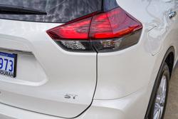 2017 Nissan X-TRAIL ST