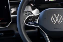 2025 Volkswagen ID. Buzz Pro BEV560