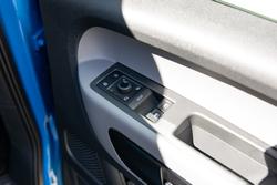 2025 Volkswagen ID. Buzz Pro BEV560