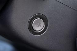 2025 Volkswagen ID. Buzz Pro BEV560