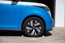 2025 Volkswagen ID. Buzz Pro BEV560