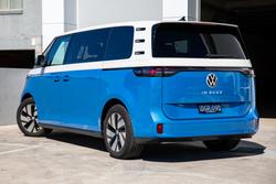 2025 Volkswagen ID. Buzz Pro BEV560