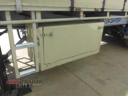 2005 Maxitrans 12 Pallet Curtainsider A Trailer