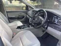 2015 Kia
Carnival