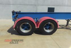 1985 Krueger 20FT Skel