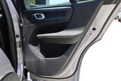 2025 Volvo XC40 Plus B4