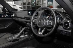 2024 Mazda
Mx-5
