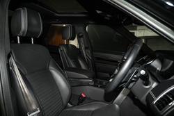 2023 Land Rover
                Discovery P360 R-Dynamic S