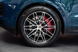 2024 Porsche Cayenne S E-Hybrid