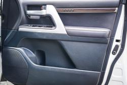 2020 Toyota LANDCRUISER Sahara