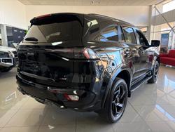 2026 ISUZU MU-X XT