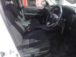 2019 Toyota
                Hilux 4X4 2.8L DSL D/C/C 6AT SR
