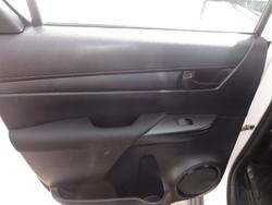 2019 Toyota
                Hilux 4X4 2.8L DSL D/C/C 6AT SR