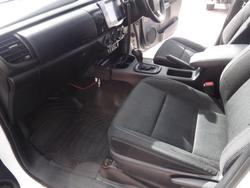 2019 Toyota
                Hilux 4X4 2.8L DSL D/C/C 6AT SR