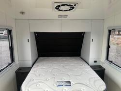 2023 Red Centre OASIS 22.6 Family Van