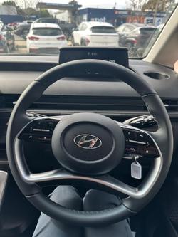 2024 Hyundai
                STARIA LOAD