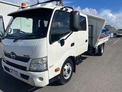2014 Hino 300 917 917, DUAL CAB, MANUAL, 3 WAY TIPPER, X SHIRE